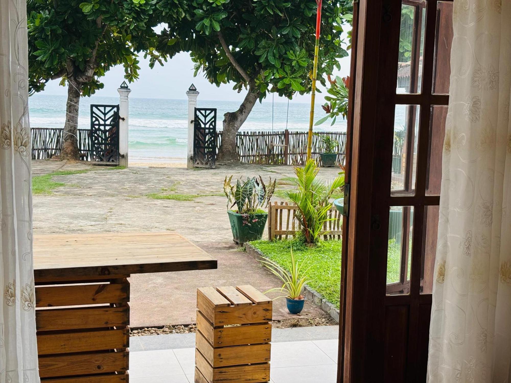 Balance Beach Resort 迪克韦勒 客房 照片