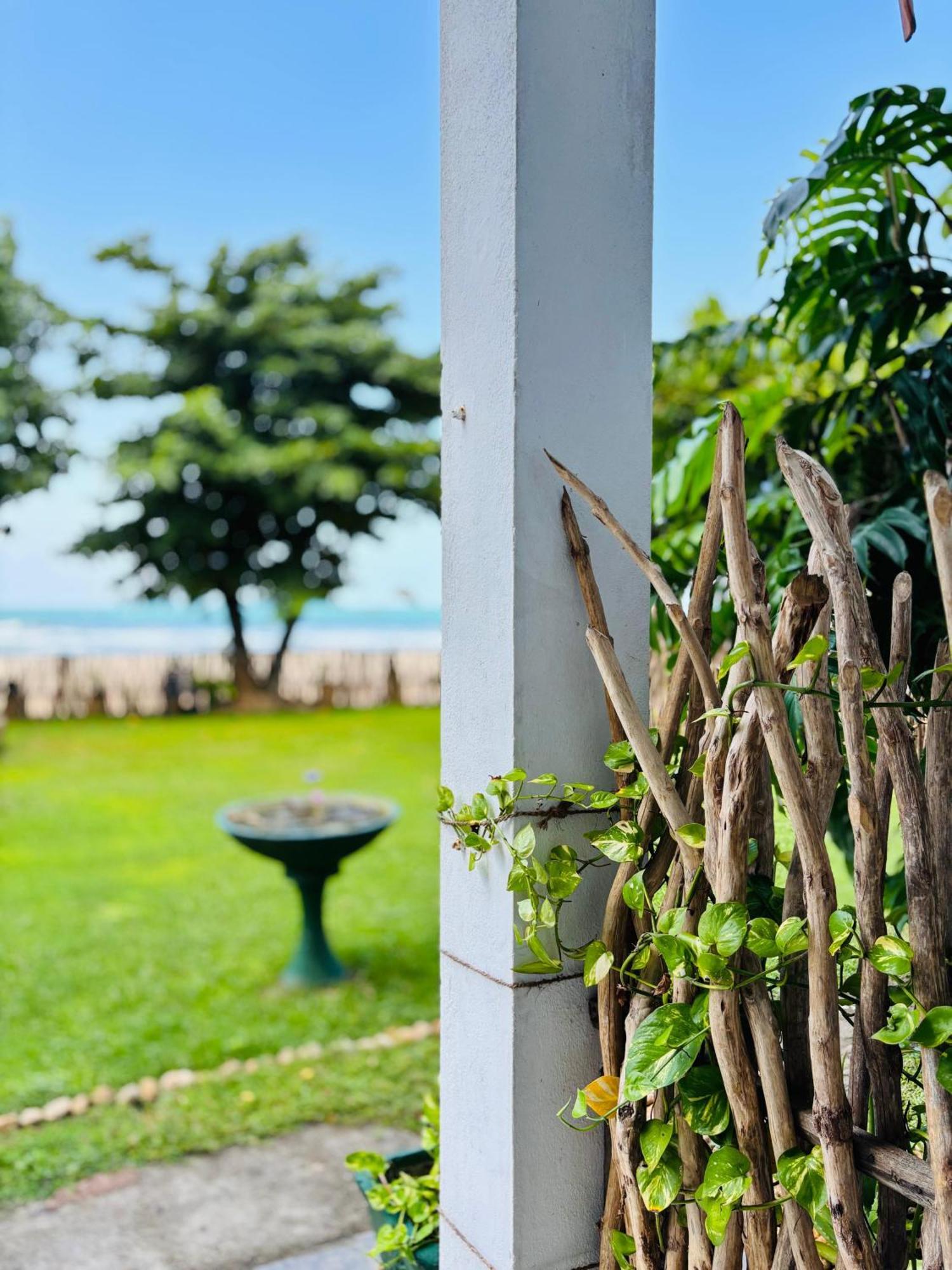 Balance Beach Resort 迪克韦勒 外观 照片